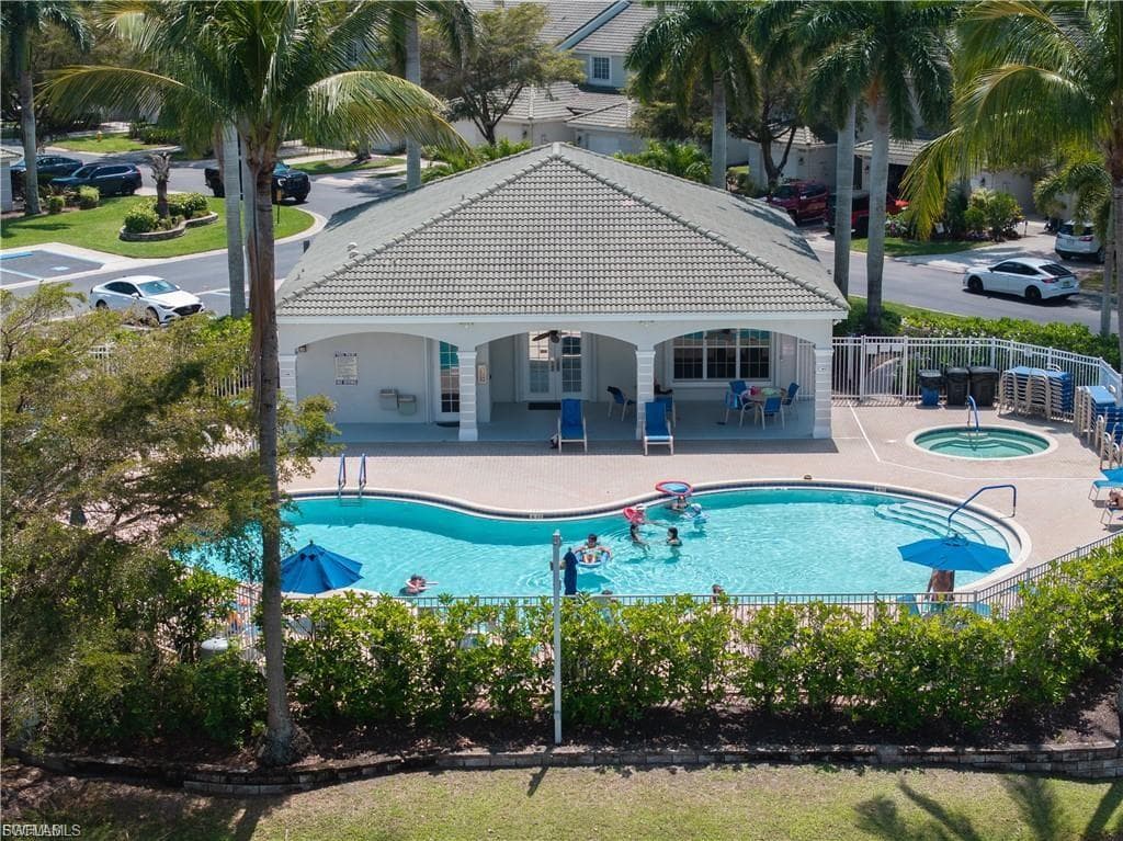 8001 Casa Palermo CIR, FORT MYERS FL 33966-23