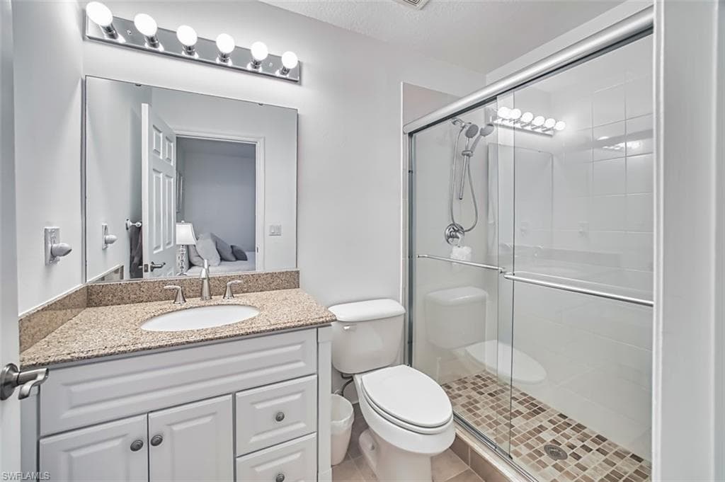 8001 Casa Palermo CIR, FORT MYERS FL 33966-18