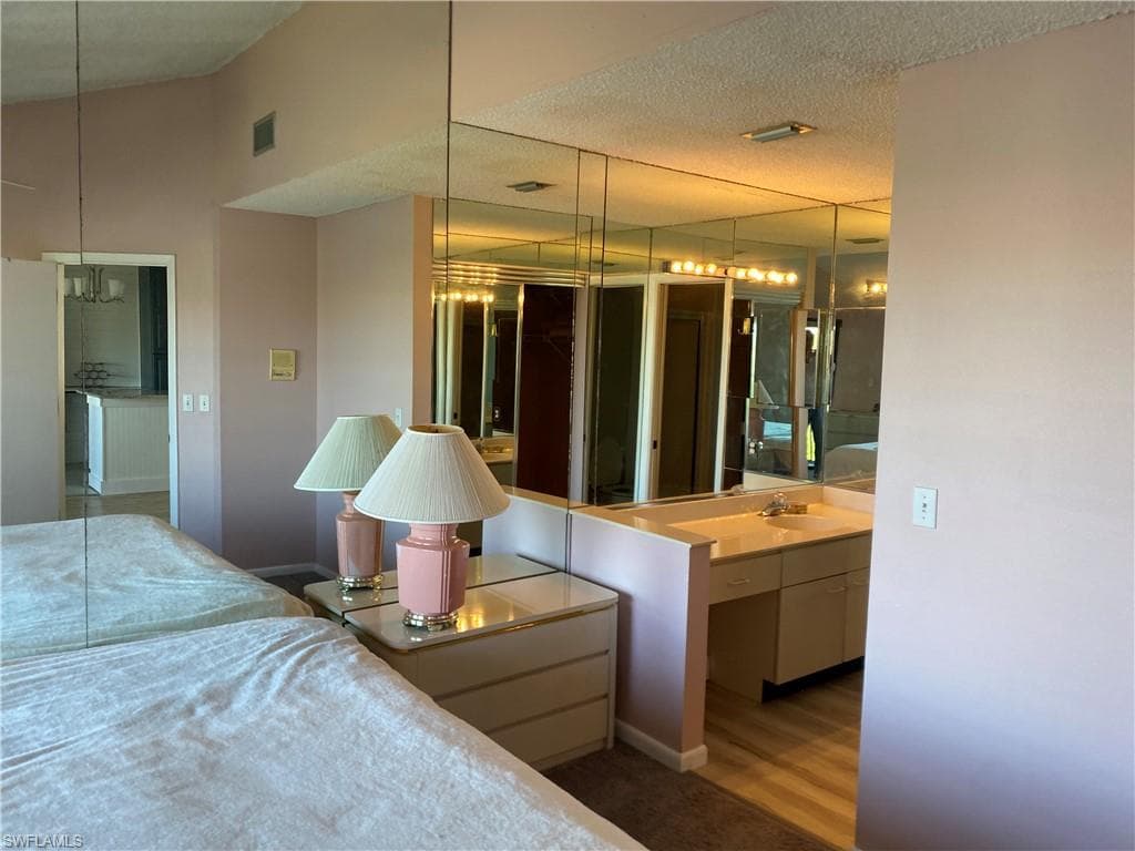 17280 Eagle TRCE # 9, FORT MYERS FL 33908-20