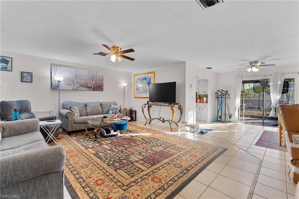 124 Durland AVE, LEHIGH ACRES FL 33936-5