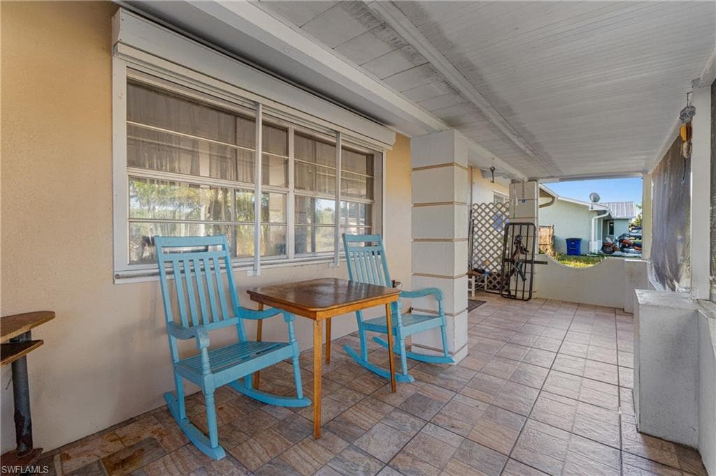 124 Durland AVE, LEHIGH ACRES FL 33936-3