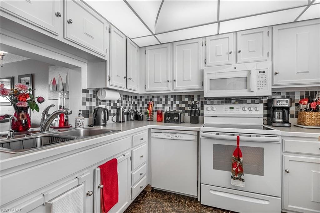 1660 Pine Valley DR # 210, FORT MYERS FL 33907-1