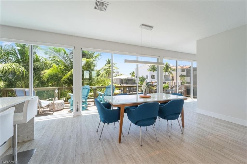 1282 Venetian WAY-12