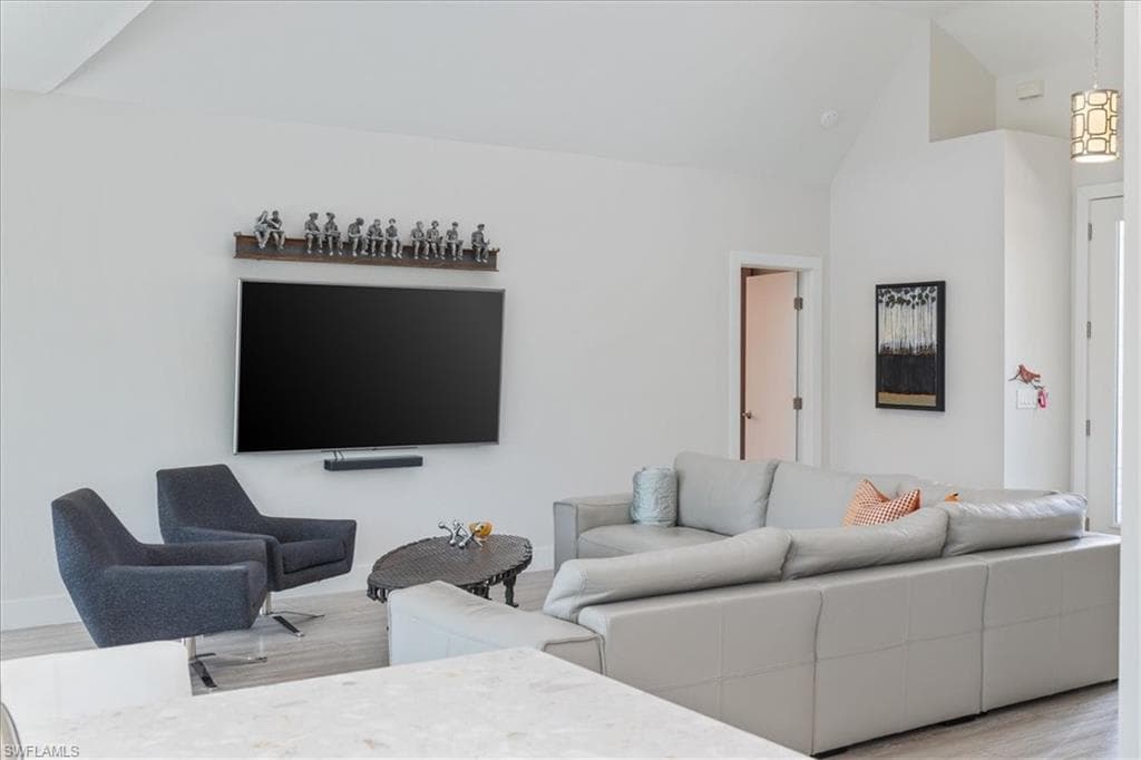1282 Venetian WAY-9