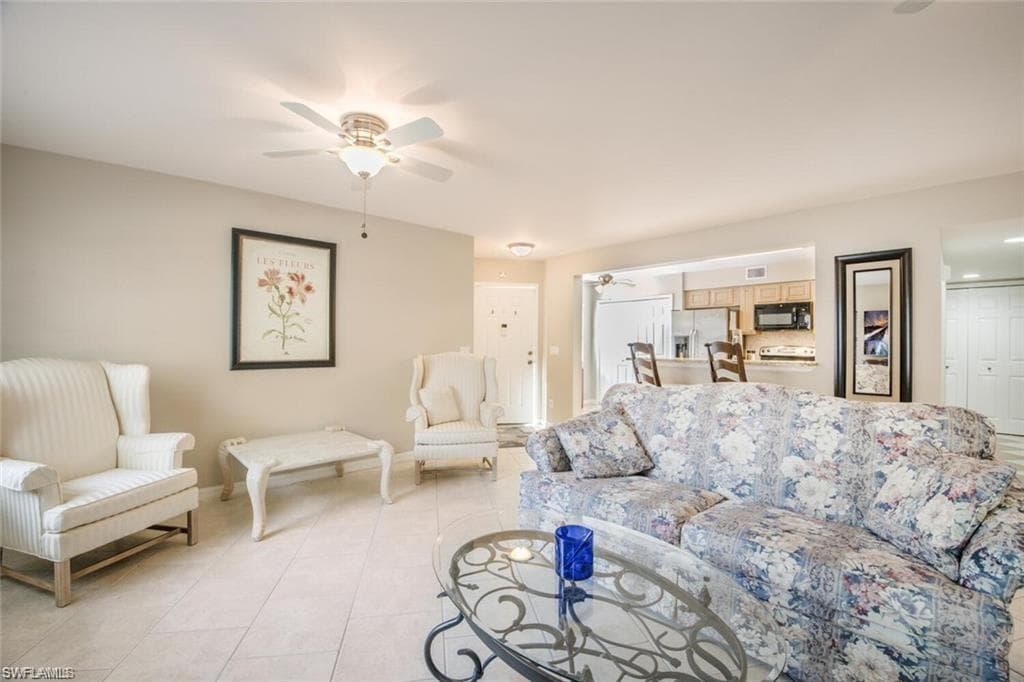 9589 Crescent Garden DR # 102, NAPLES FL 34109-1