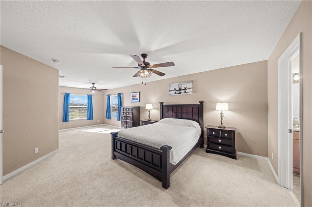 2084 Cape Heather CIR, CAPE CORAL FL 33991-14