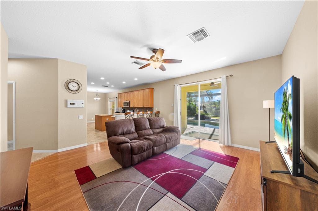 2084 Cape Heather CIR, CAPE CORAL FL 33991-12