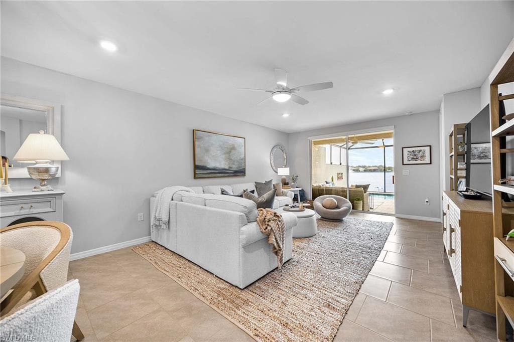 14610 Edgewater CIR-8