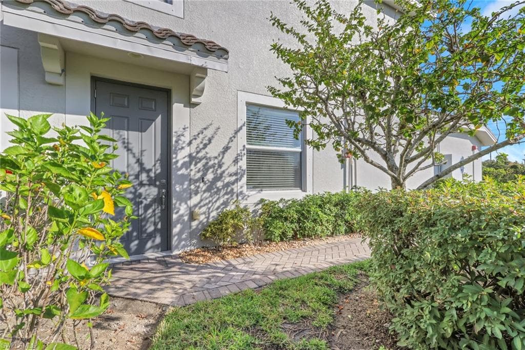 16073 Ravina WAY, NAPLES FL 34110-1