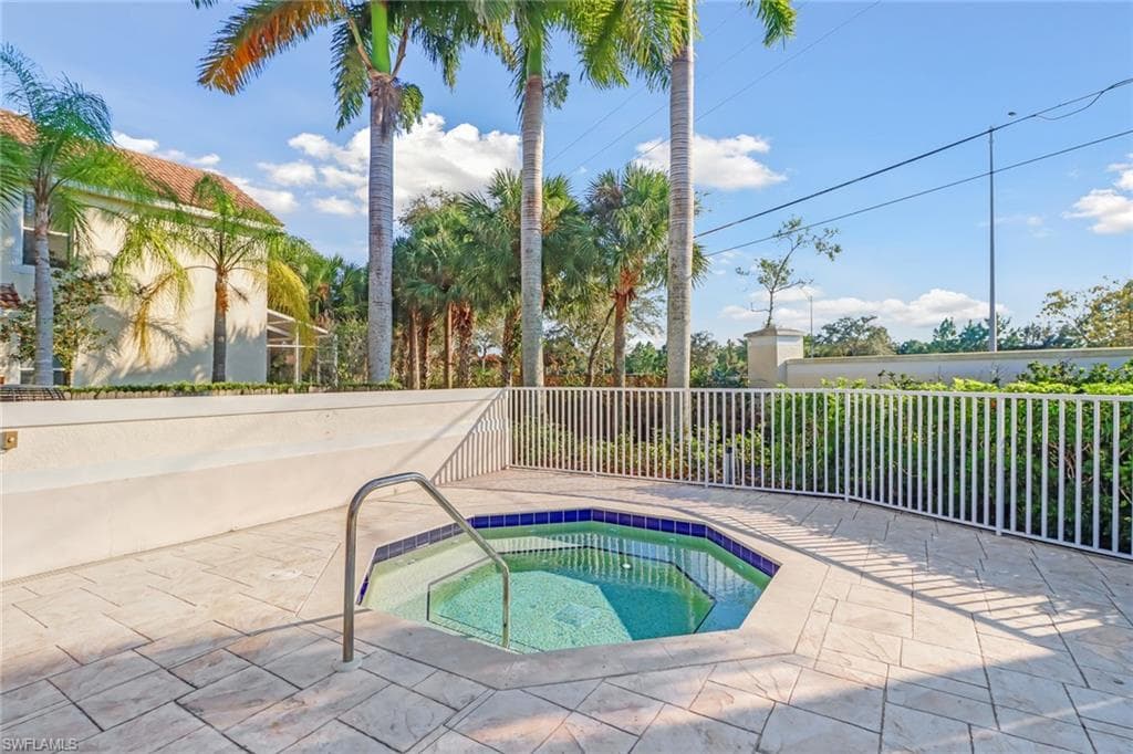 16073 Ravina WAY, NAPLES FL 34110-32