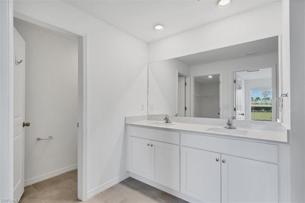 3904 Treasure Oak WAY, FORT MYERS FL 33905-13