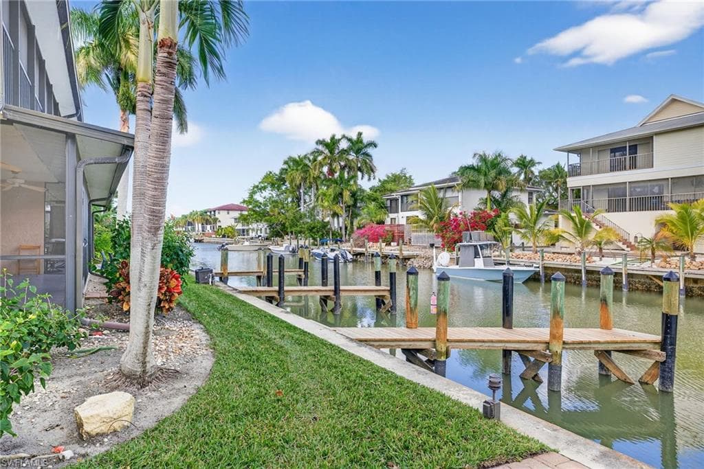 1523 Chesapeake AVE # B4, NAPLES FL 34102-27