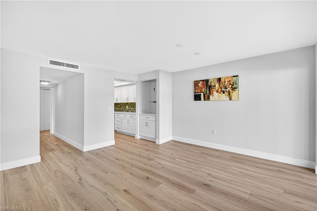 1523 Chesapeake AVE # B4, NAPLES FL 34102-4