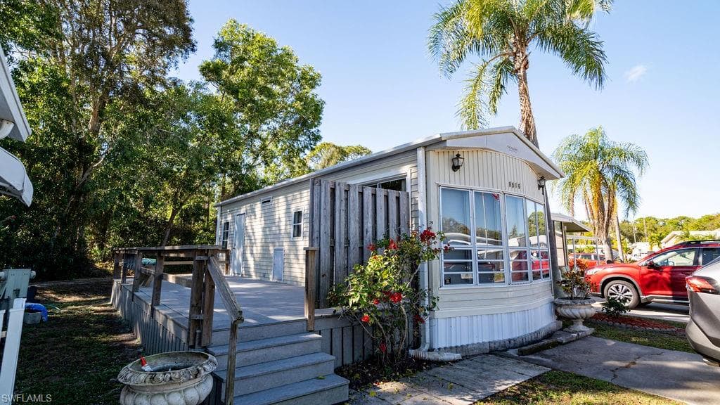 8516 Pepperwood DR, ESTERO FL 33928-1