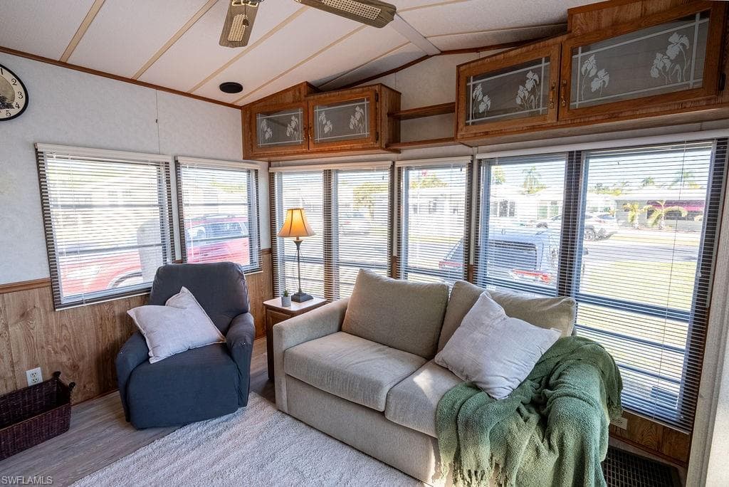 8516 Pepperwood DR, ESTERO FL 33928-7