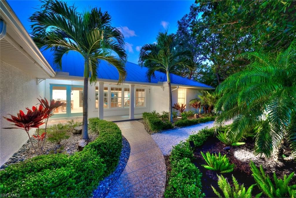 1970 Wild Lime DR, SANIBEL FL 33957-39