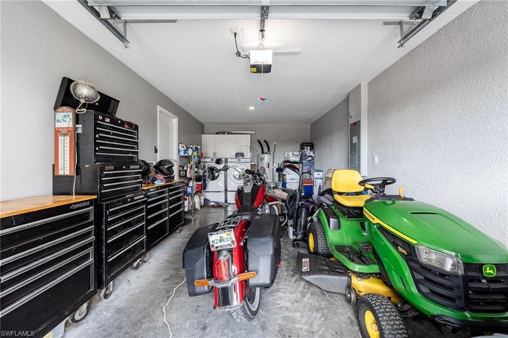1053 Lock LN SW, MOORE HAVEN FL 33471-22