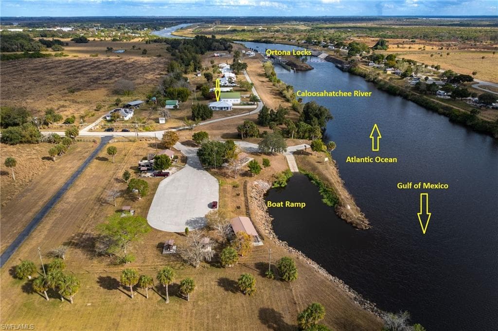 1053 Lock LN SW, MOORE HAVEN FL 33471-26