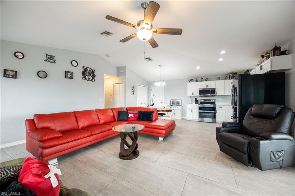 1053 Lock LN SW, MOORE HAVEN FL 33471-12