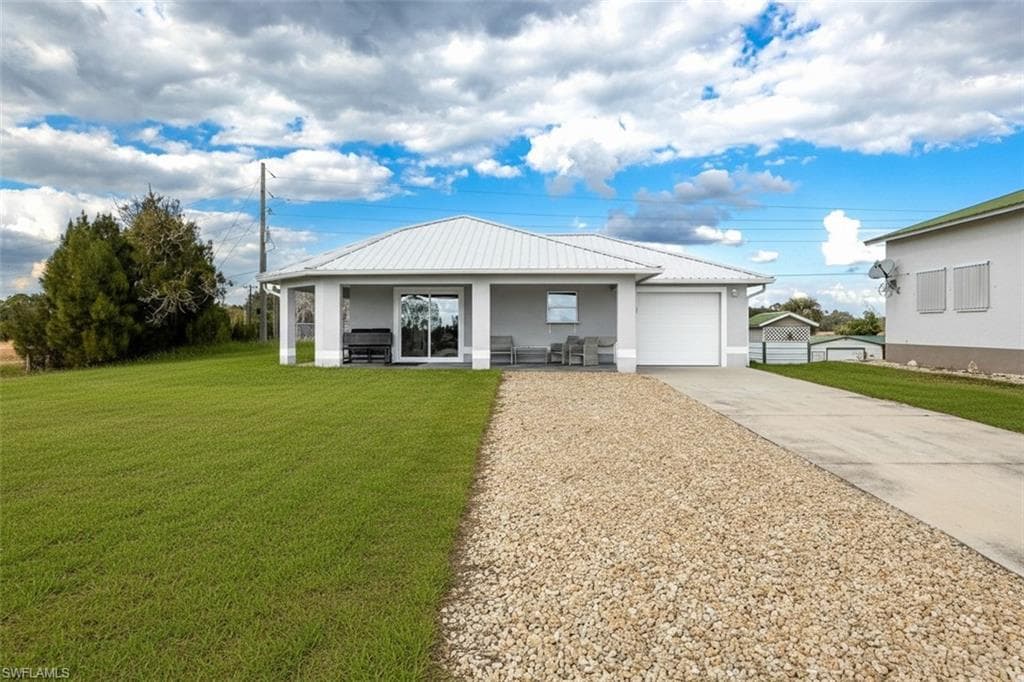1053 Lock LN SW, MOORE HAVEN FL 33471-2