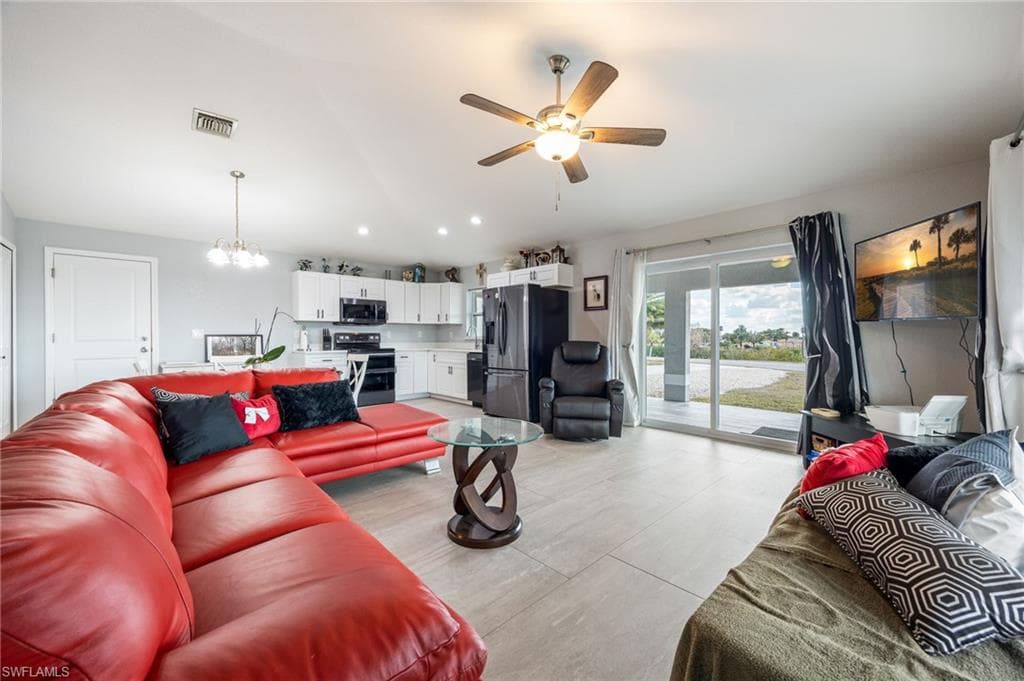 1053 Lock LN SW, MOORE HAVEN FL 33471-9