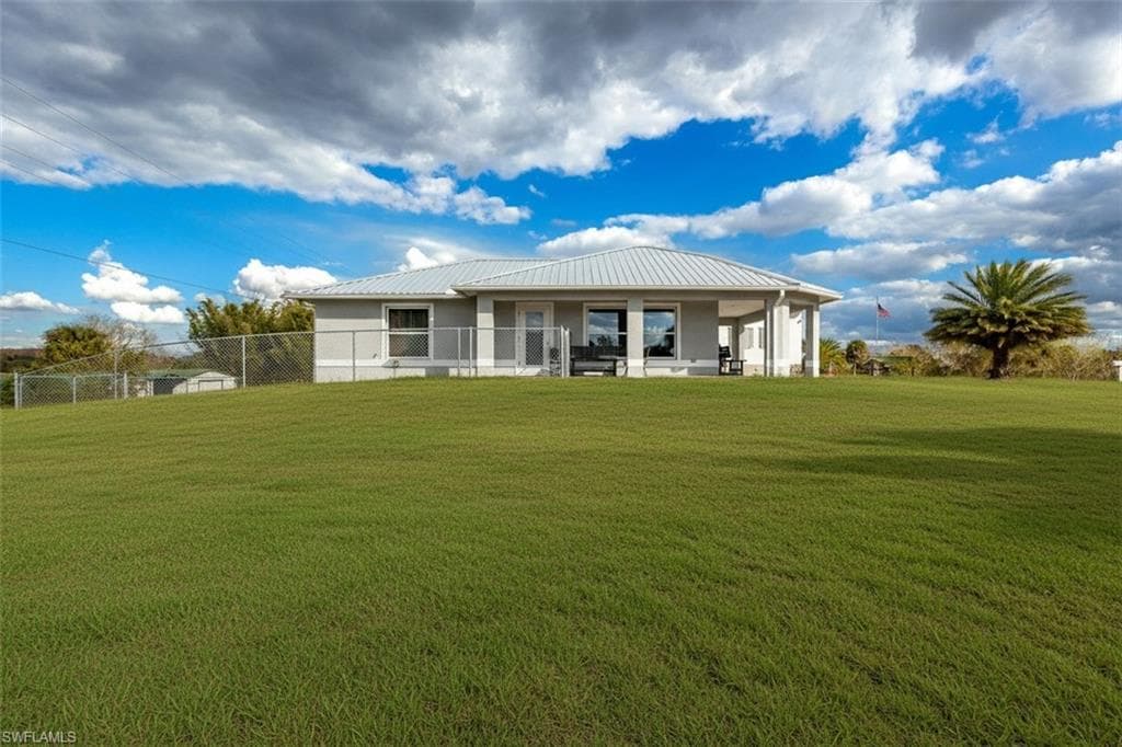 1053 Lock LN SW, MOORE HAVEN FL 33471-3