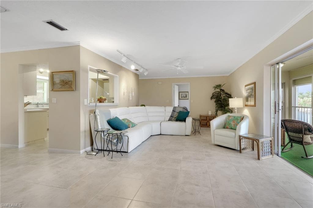 1705 Beach PKWY 206-17