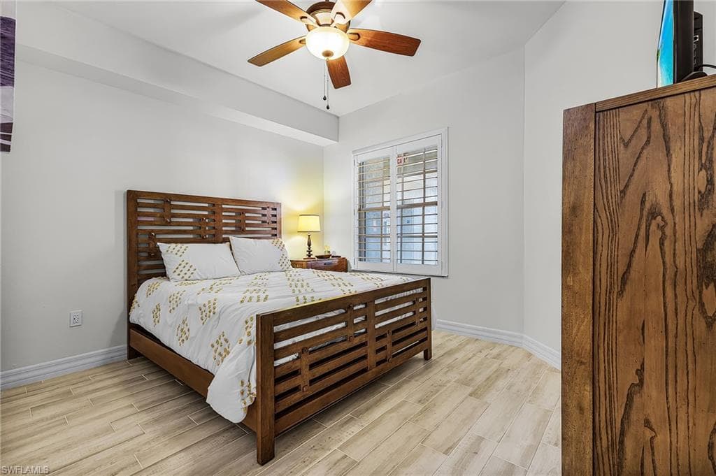 401 Bayfront PL # 3405, NAPLES FL 34102-11