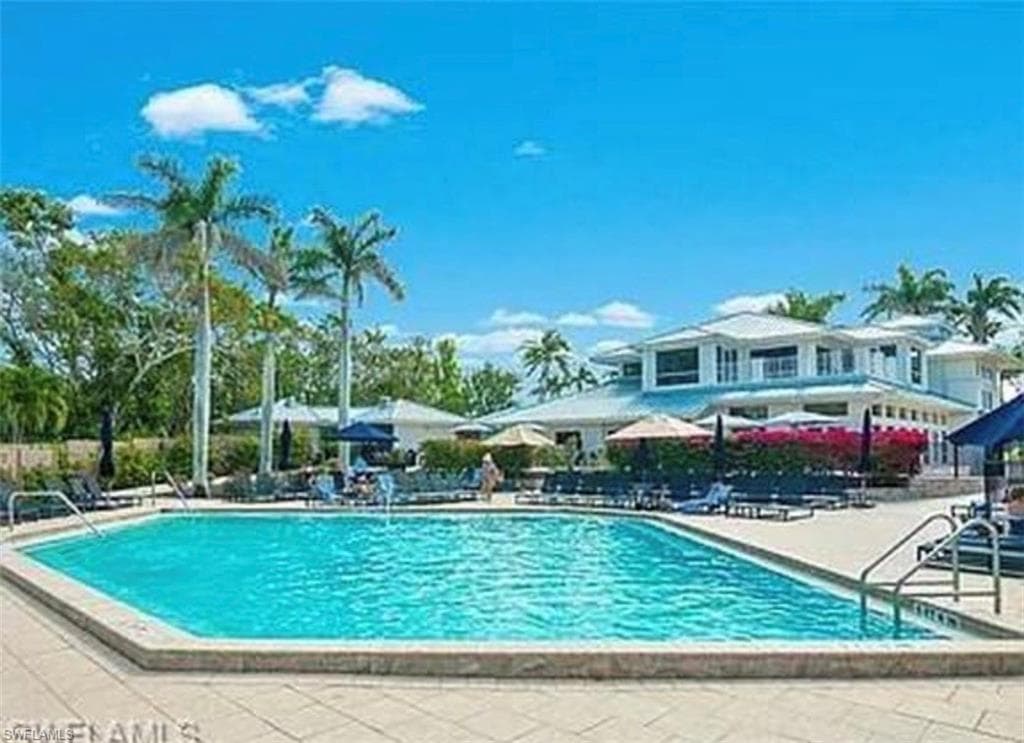 340 S Horse Creek DR # 304, NAPLES FL 34110-17