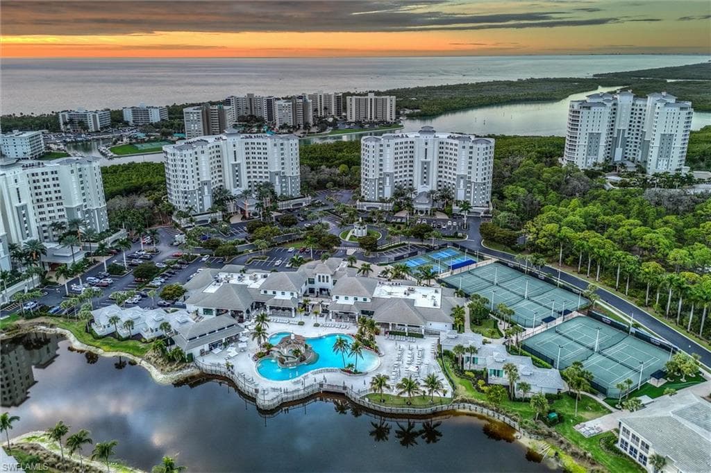 265 Indies WAY # 802, NAPLES FL 34110-44