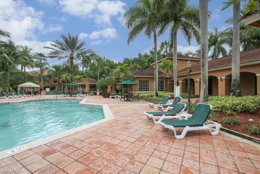1150 Wildwood Lakes BLVD # 304, NAPLES FL 34104-3