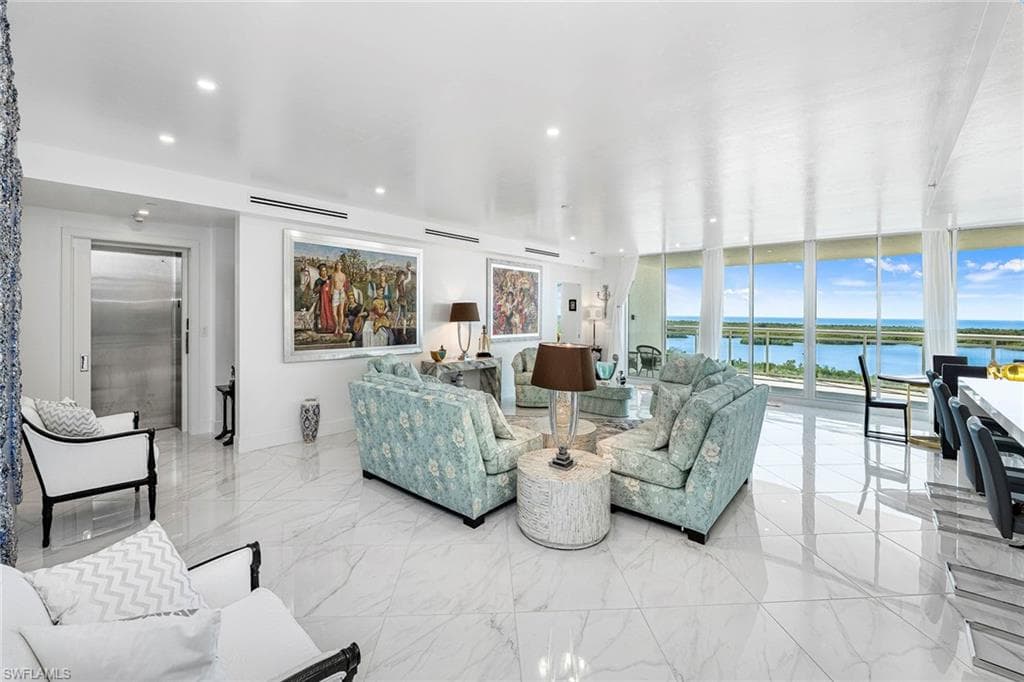 13945 Old Coast RD # 806, NAPLES FL 34110-4