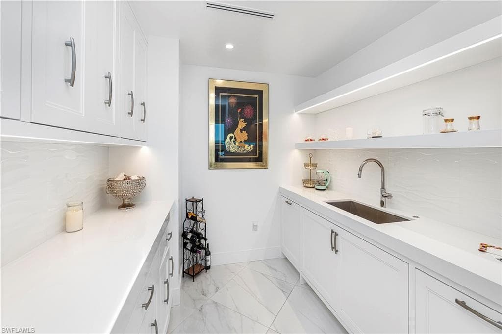 13945 Old Coast RD # 806, NAPLES FL 34110-10