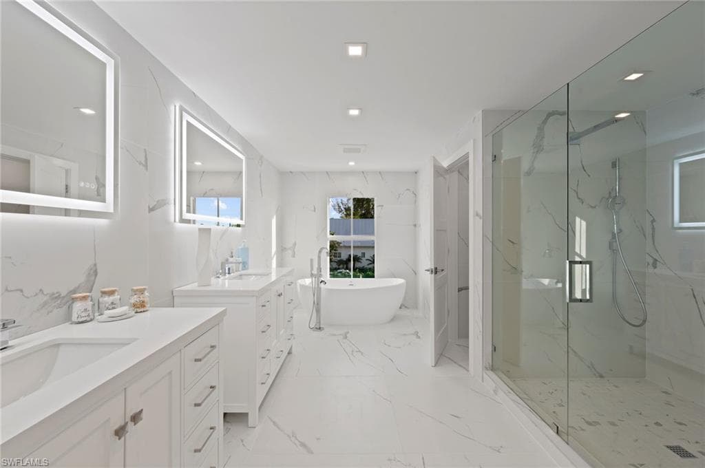 1984 FREDERICK ST, NAPLES FL 34112-18