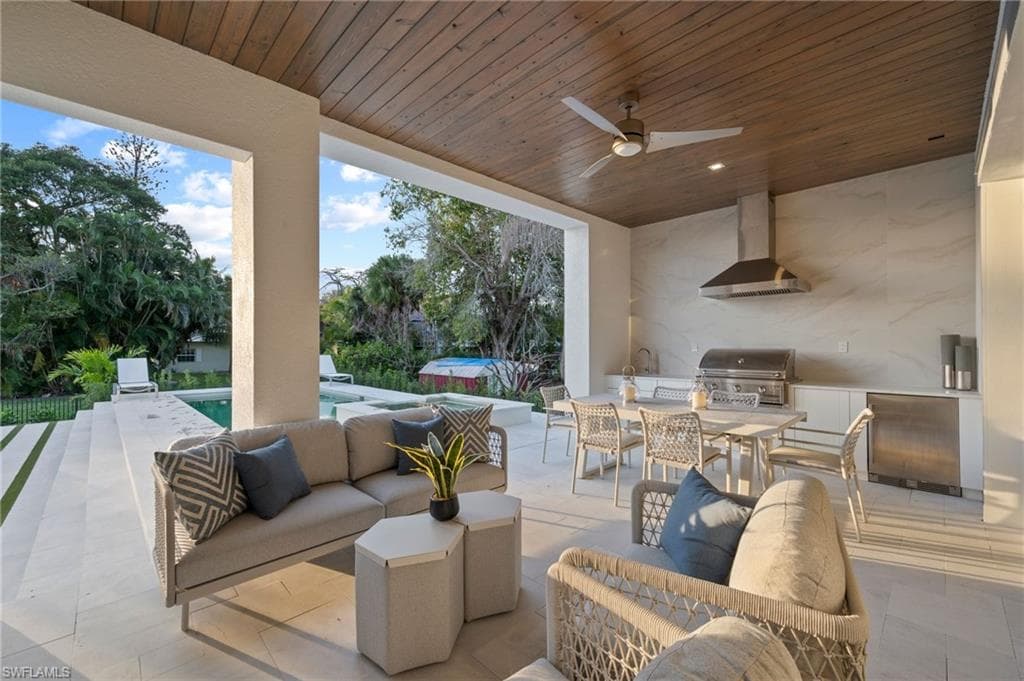 1984 FREDERICK ST, NAPLES FL 34112-30