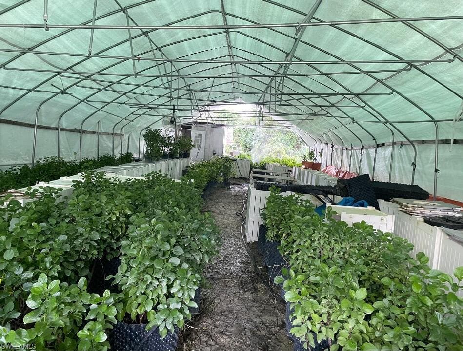 2185 Markley AVE, NAPLES FL 34117-5