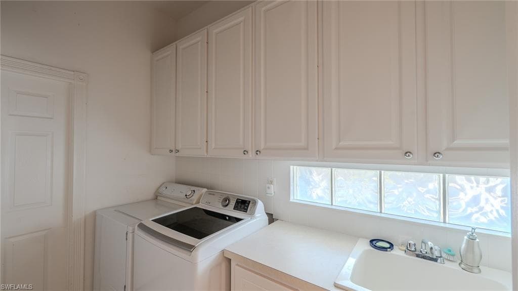 3766 Whidbey WAY, NAPLES FL 34119-39