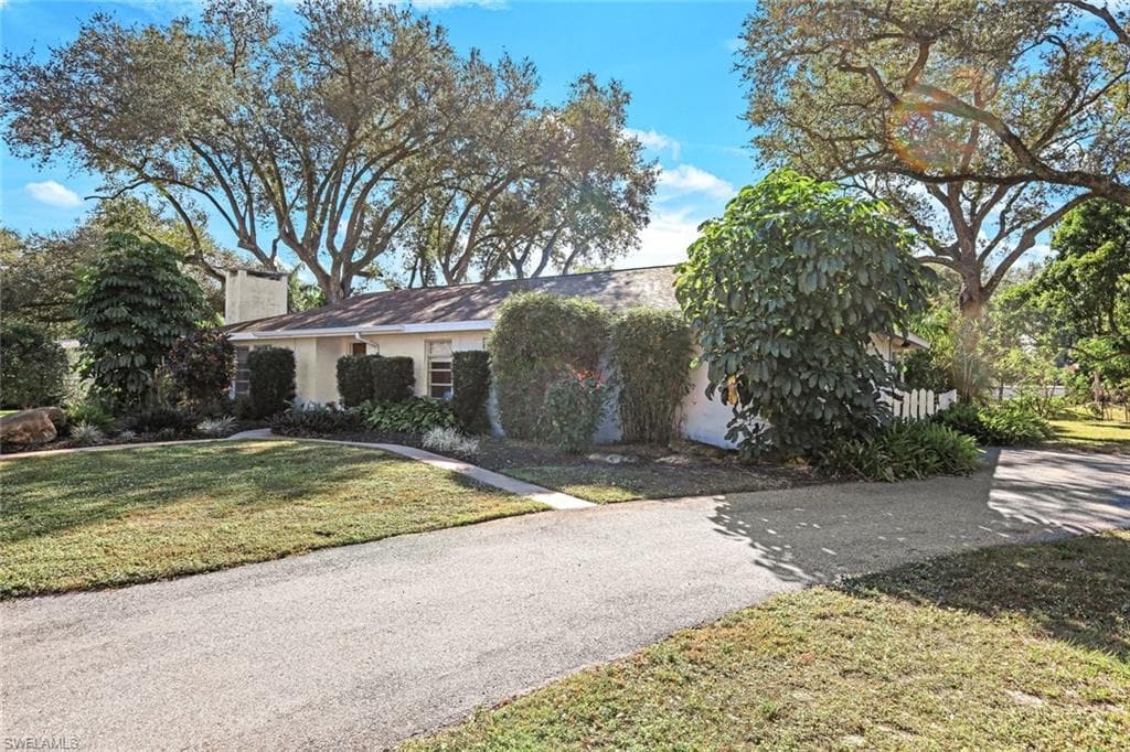 1334 Vesper DR, FORT MYERS FL 33901-27