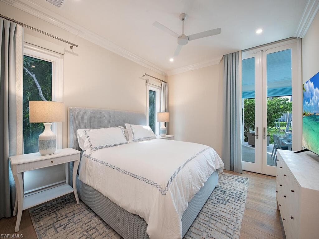 2375 Lantern LN, NAPLES FL 34102-12