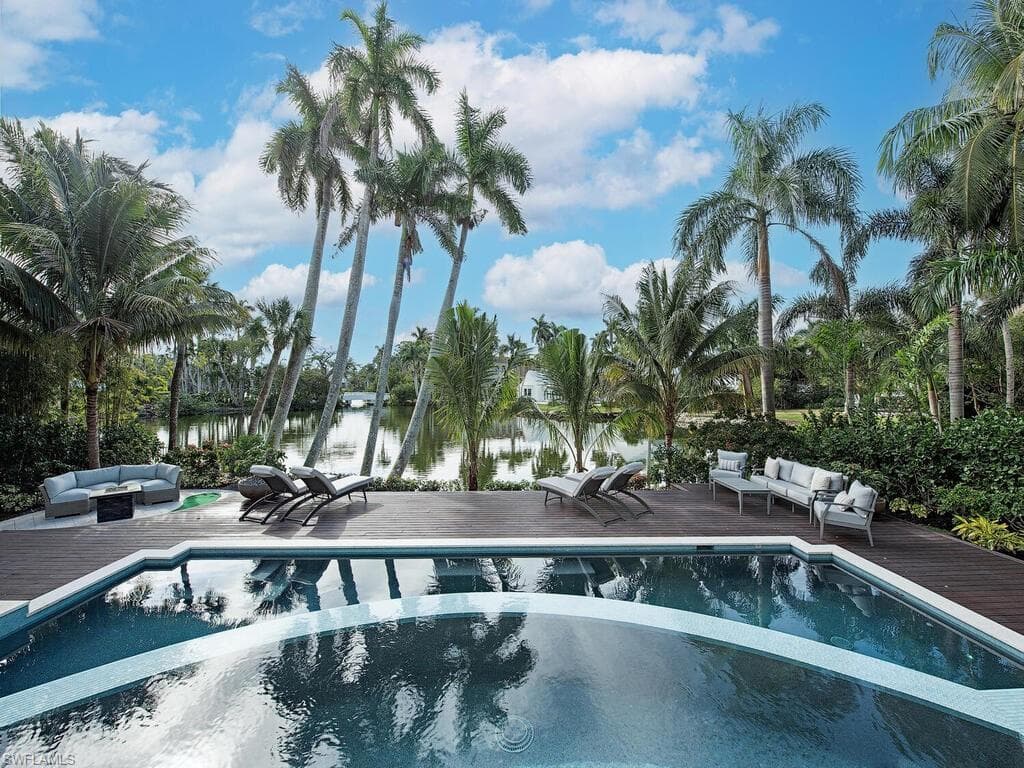 2375 Lantern LN, NAPLES FL 34102-36