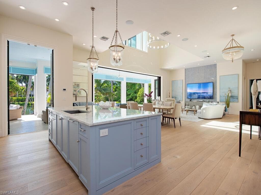 2375 Lantern LN, NAPLES FL 34102-14