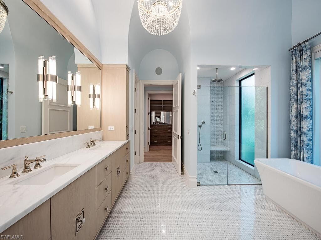 2375 Lantern LN, NAPLES FL 34102-10