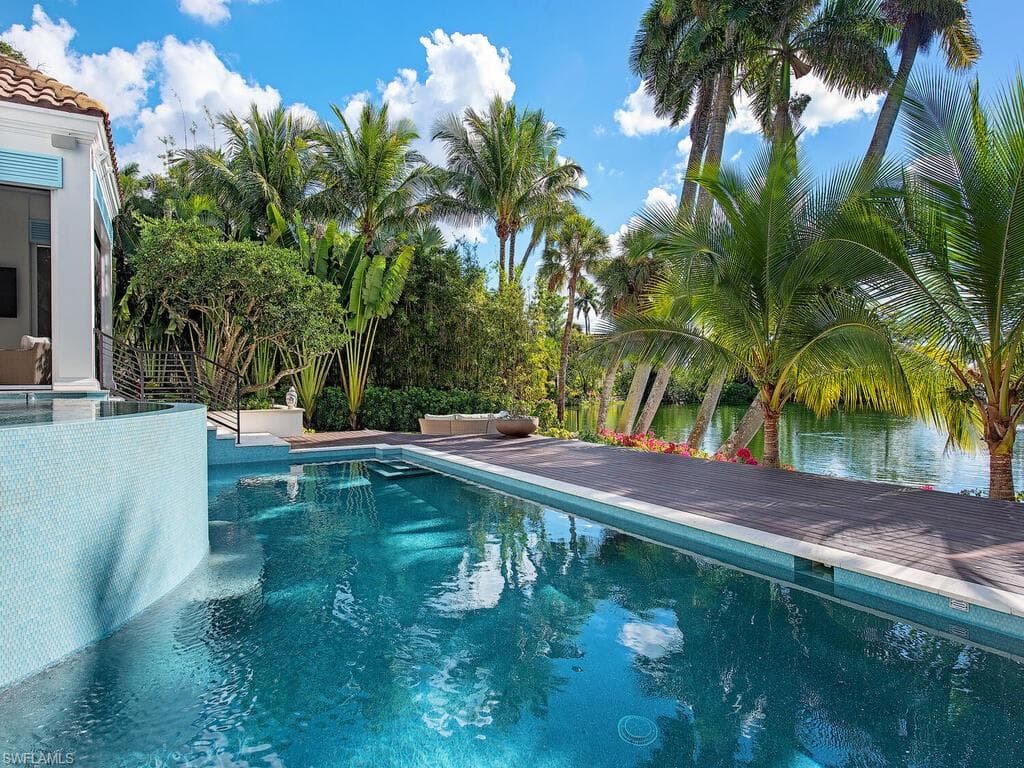 2375 Lantern LN, NAPLES FL 34102-18