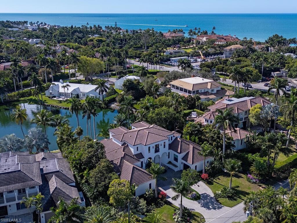 2375 Lantern LN, NAPLES FL 34102-43