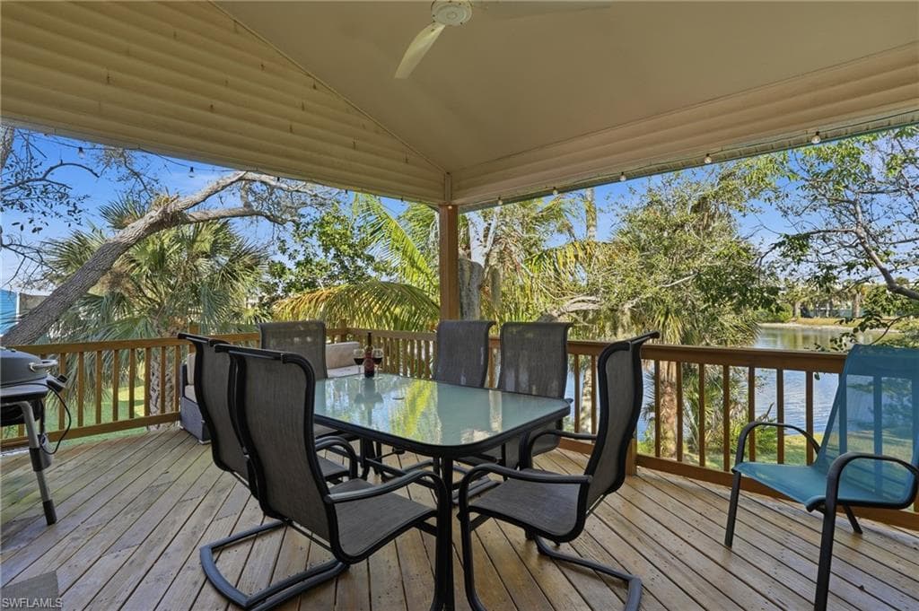 21697/699 Indian Bayou DR, FORT MYERS BEACH FL 33931-36