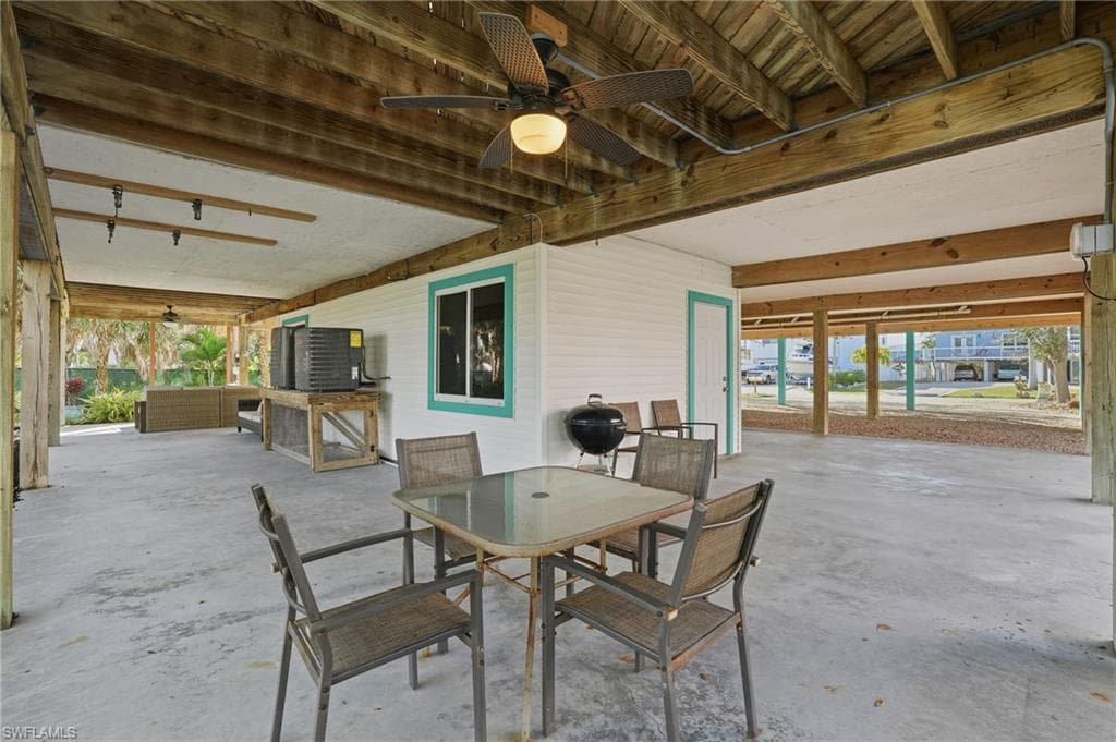 21697/699 Indian Bayou DR, FORT MYERS BEACH FL 33931-39