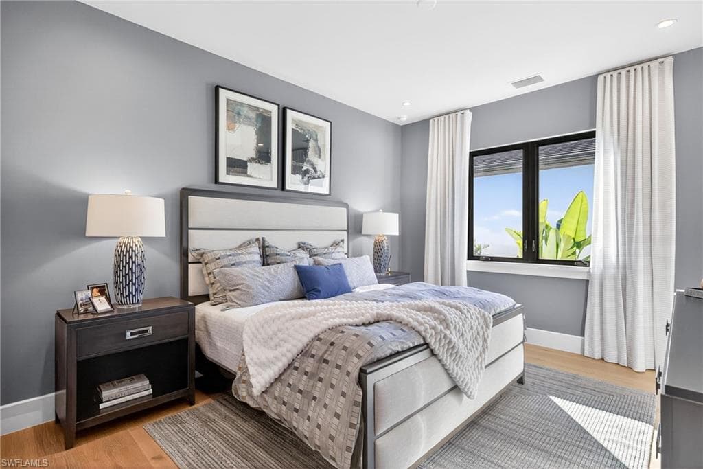 2051 Cambridge Park DR, NAPLES FL 34109-25