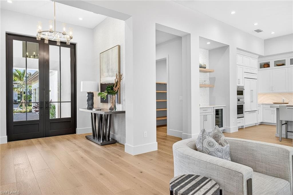 2051 Cambridge Park DR, NAPLES FL 34109-2