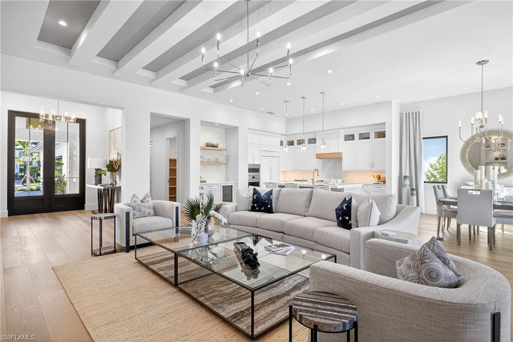 2051 Cambridge Park DR, NAPLES FL 34109-8