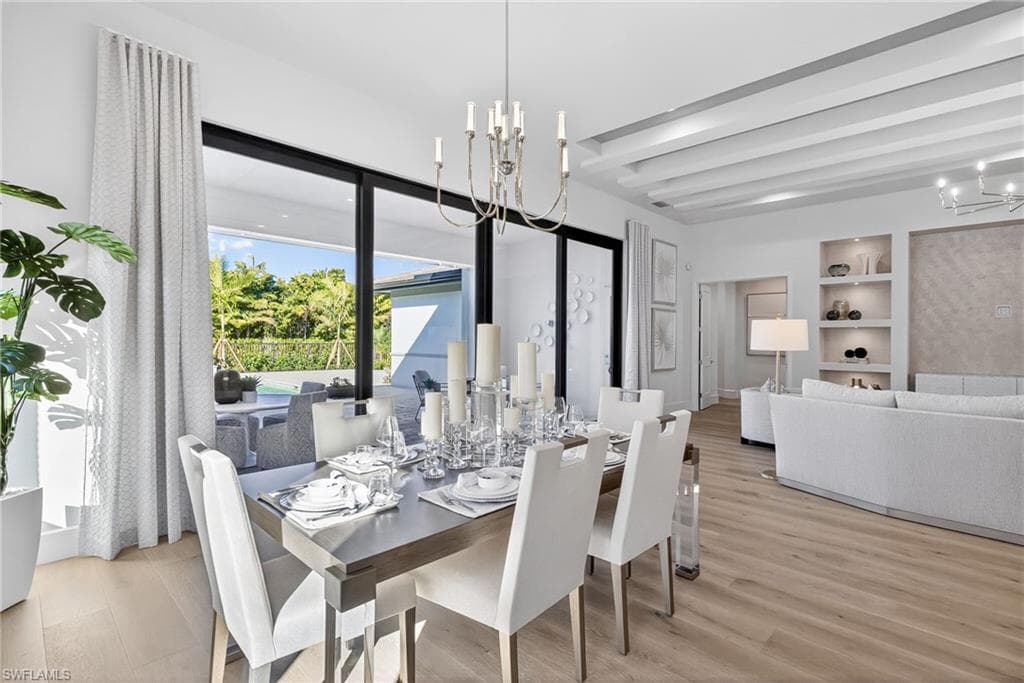 2051 Cambridge Park DR, NAPLES FL 34109-9